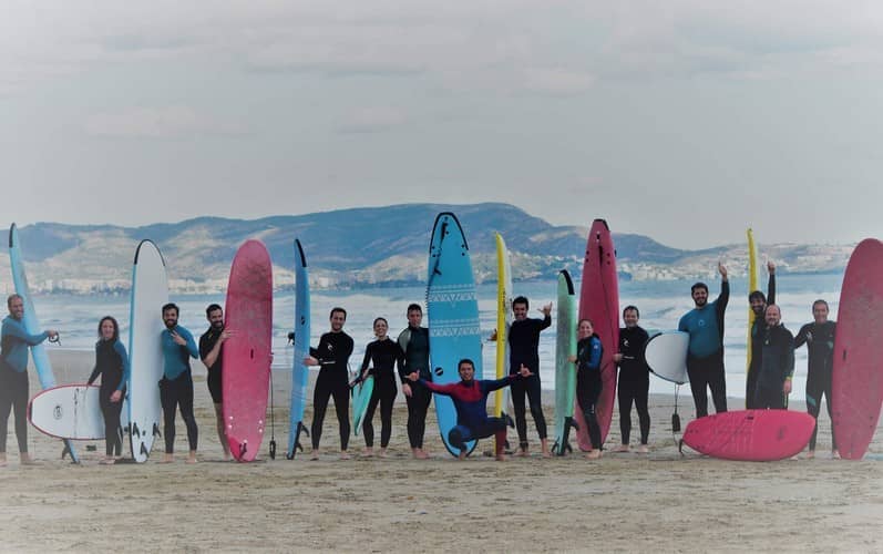 En Surfers castellón ofrecen jornadas de actividades acuáticas con todo incluido para que disfrutes de una experiencia inolvidable.